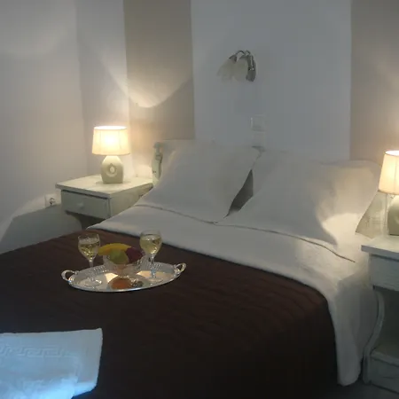 Joseph Naousa (Paros)